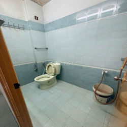 Tháng
🔥 Nhà  – 1 Trệt 1 Lầu, 2PN 2WC, Hẻm Xe Hơi, Giá 8 Triệu