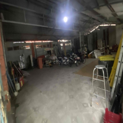 Kho chứa đồ hơn 400m2 kê bên Lâm Văn Bền