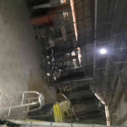 Kho chứa đồ hơn 400m2 kê bên Lâm Văn Bền