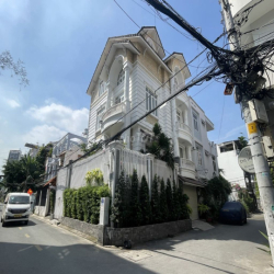 🔥 Cho Thuê căn villa sân vườn 10x12m 1 trệt 3 lầu-giá 50tr/tháng