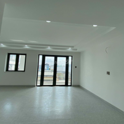 CÓ THANG MÁY - Nhà Mặt tiền Ca Văn Thỉnh, Tân Bình - 7TẦNG, Giá Rẻ 2x