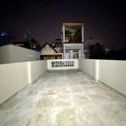 Cho thuê nhà hxh 202 Phạm Văn Hai P5 Tân Bình 4.5x15m NH 4.7m 4T 26tr