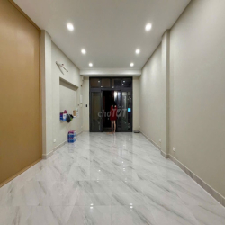 Cho thuê nhà hxh 202 Phạm Văn Hai P5 Tân Bình 4.5x15m NH 4.7m 4T 26tr