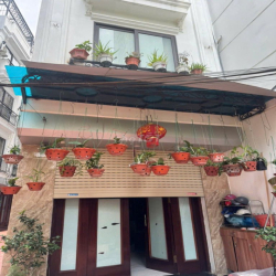 Cho thuê nhà Thạch Bàn, 5 tầng, nhà mới, full nội thất, ô tô. Giá 8tr