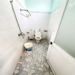 Nhà thuê Tân Thành._Quận Tân Phú (7pn, 2wc) hẻm xe hơi. Dtsd 150m2