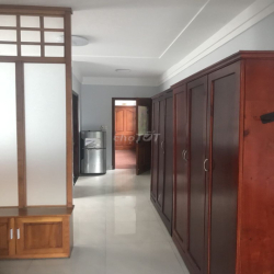 Căn hộ full nội thất trung tâm q1