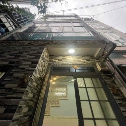 Pass hợp đồng thuê nhà nguyên căn 3PN, 3WC, quận 1